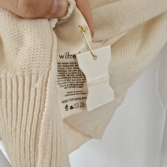 Aritzia Wilfred Clara Merino Wool Waist V-Neck Sweater In Light Birch Size SMALL - Picture 15 of 16